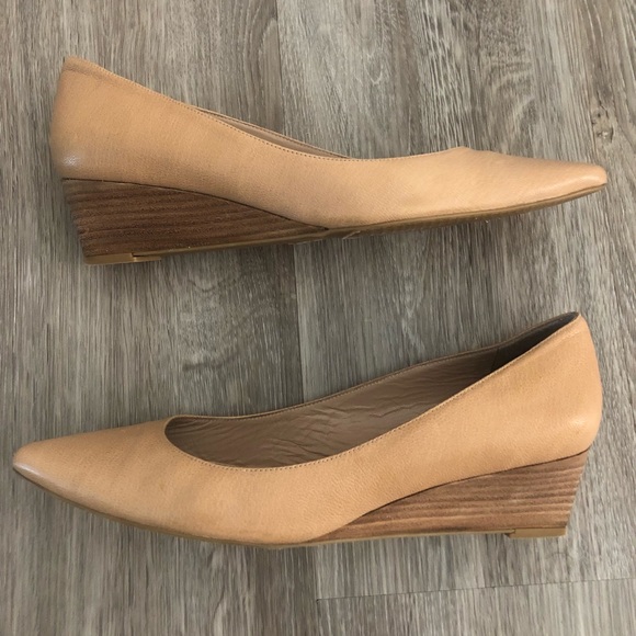 Stuart Weitzman Shoes - STUART WEITZMAN Beige Wedge Shoes Size 10